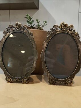 2 Weston Gallery Small Brass Picture Frames with Rose Detail 3.5x5 Oval Easel